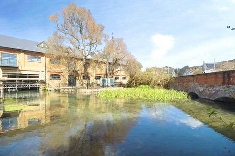 2 bed flat/apartment for rent in Crabble Hill, Kent CT17