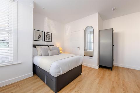 1 bed room for rent in Honiton Road, Southend-On-Sea