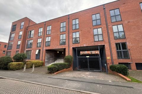 2 bed flat/apartment for rent in Ascote Lane, Solihull, B90