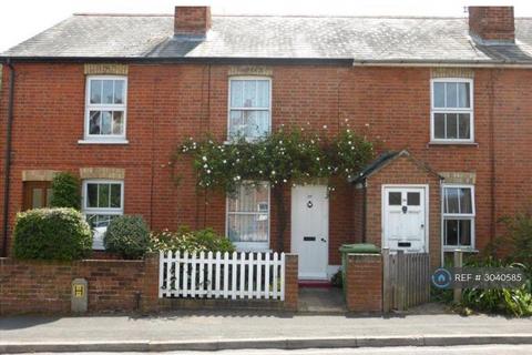 3 bed terraced house for rent in High View Road, Farnborough, GU14