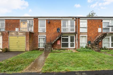 2 bedroom maisonette for sale