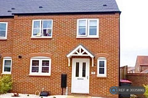 4 bed semi-detached house for rent in Blockley Road, Telford, TF1
