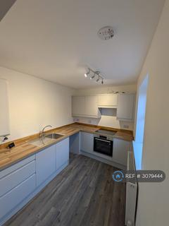 3 bed flat/apartment for rent in York Road, Salisbury, SP2