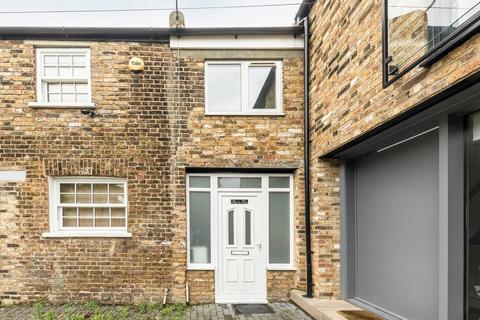 2 bed house for rent in Theodore Road, London SE13
