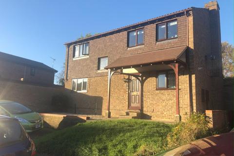 5 bed room for rent in HUNTON GARDENS