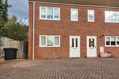 2 bed property for rent in Teagans Close, SPALDING, PE11