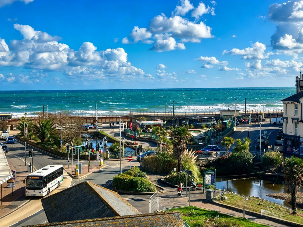 The Strand Bar The Lawn, The Strand, EX7 3 bed apartment for sale - £205,000