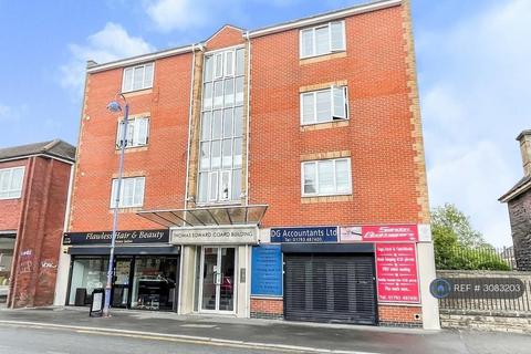 1 bed flat/apartment for rent in Cricklade Road, Swindon, SN2
