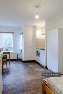 flat/apartment for rent in Mapesbury Road, London, NW2