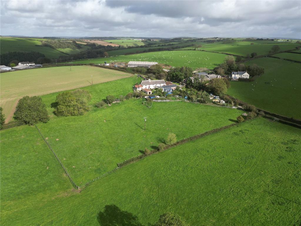 Basics Devon Swimbridge, Barnstaple, Devon, EX32 5 bed house for sale - £675,000