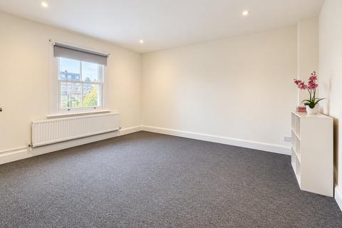 1 bed flat/apartment for rent in Talgarth Road, London W14
