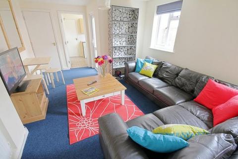 6 bed house for rent in Leopold Street, Loughborough LE11