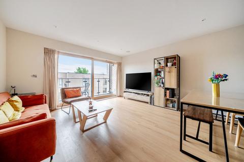 3 bed flat/apartment for rent in Vinery Way, Hammersmith, London, W6