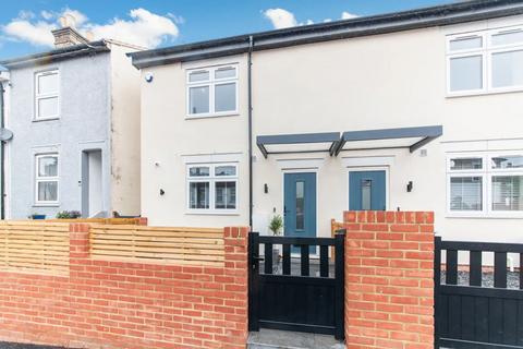 3 bed semi-detached house for rent in Newark Road, South Croydon, CR2