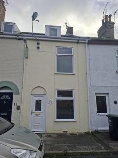 2 bed terraced house for rent in Tennyson Road, Lowestoft NR32