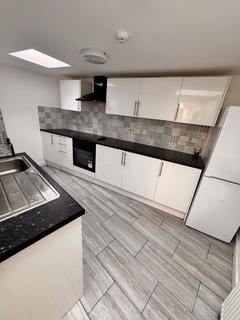 5 bed house for rent in Morning Lane, London E9
