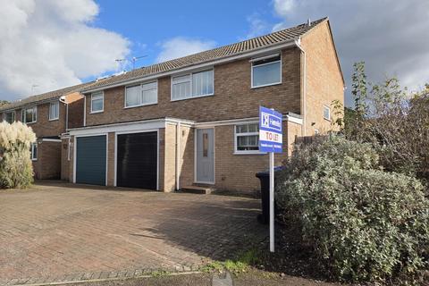 3 bed semi-detached house for rent in Bury St Edmunds IP32