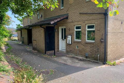 2 bed house for rent in Dawson Gardens, Dewsbury