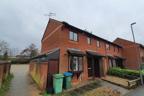 3 bed semi-detached house for rent in Bryanston Avenue, Aylesbury, HP20