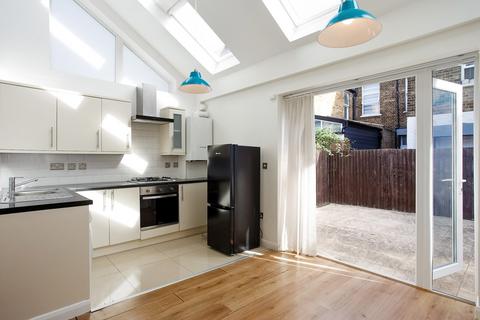 2 bed house for rent in Theodore Road London SE13