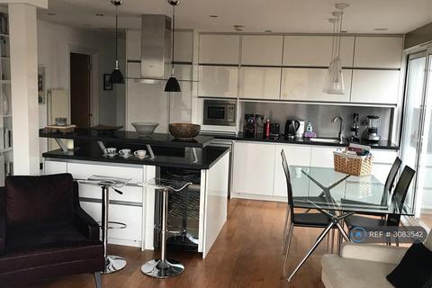 2 bed flat/apartment for rent in Whitecross Street, London, EC1Y