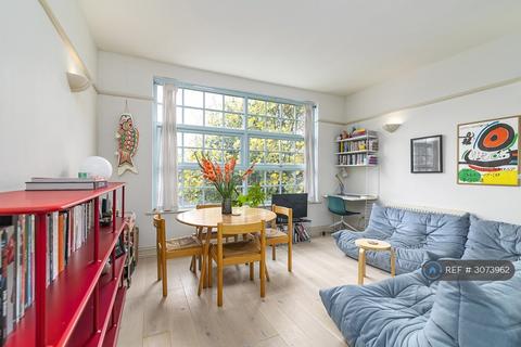 1 bed flat/apartment for rent in Strand Building, London, E9