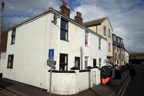 2 bed terraced house for rent in North Market Road, Great Yarmouth