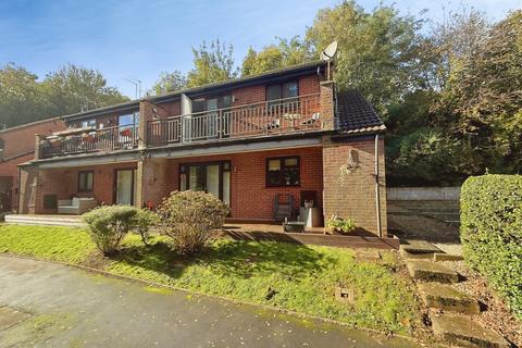 2 bed flat/apartment for rent in Beaulieu Close, Kidderminster, DY11