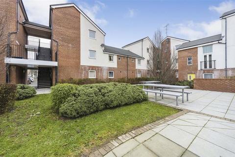 1 bed flat/apartment for rent in Clos Cwm Golau, Merthyr Tydfil, CF47