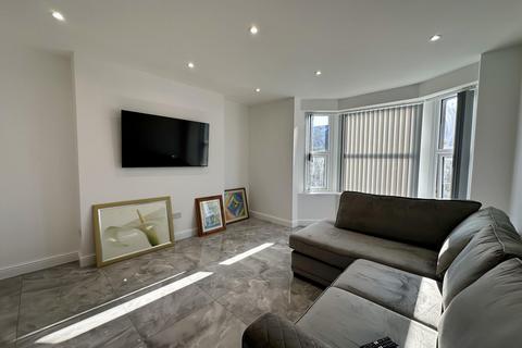 4 bed flat/apartment for rent in Tunstall Street, Morecambe LA4