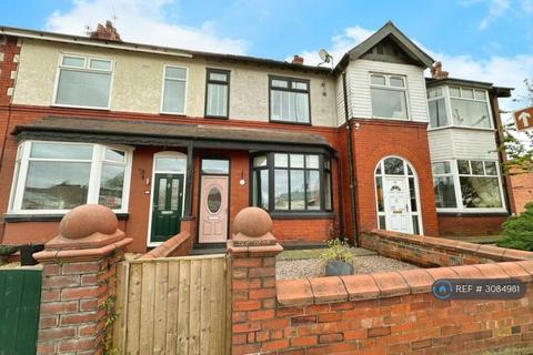 4 bed terraced house for rent in Manchester Road, Worsley, Manchester, M28