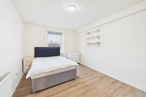 1 bed house for rent in High Street, Cheltenham, Gloucestershire, GL50