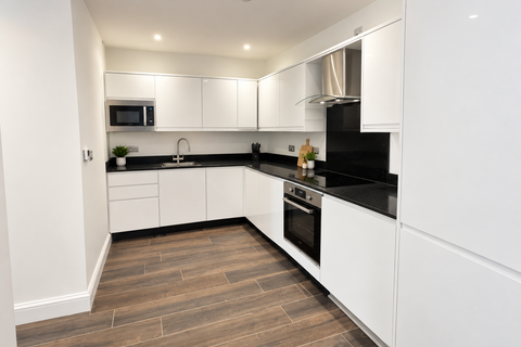 2 bed flat/apartment for rent in Warham Rd CR2