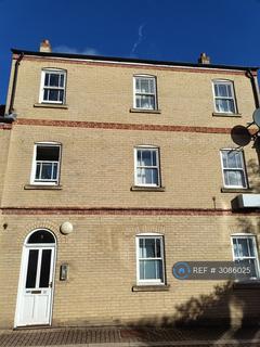 2 bed flat/apartment for rent in Royal Oak Passage, Huntingdon, PE29