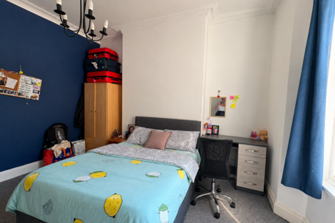 5 bed room for rent in 88 Alexandra Road