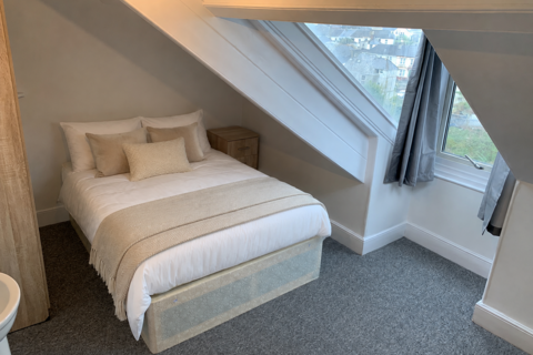 10 bed room for rent in 28 Lisson Grove
