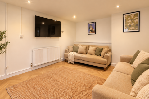 5 bedroom house to rent