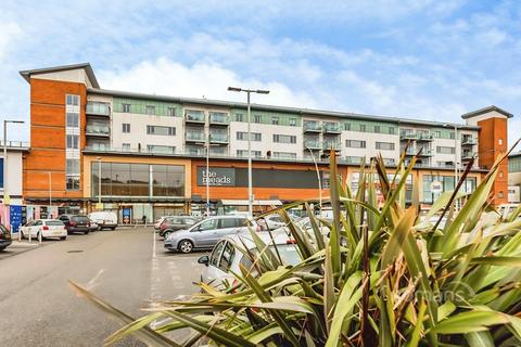 1 bed flat/apartment for rent in Queensmead, Farnborough, Hampshire, GU14