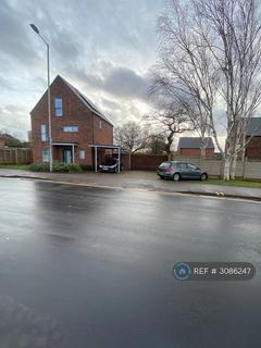 4 bed detached house for rent in Langley Road, Wolverhampton, WV4