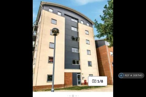2 bed flat/apartment for rent in De Grey Road, Colchester, CO4