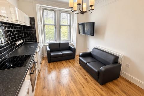 2 bed flat/apartment for rent in Park Avenue, Dundee,
