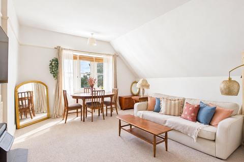 2 bed flat/apartment for rent in Lansdowne Road, Worthing, BN11