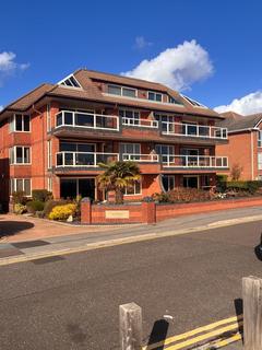 3 bed flat/apartment for rent in Cliff Drive, Poole BH13