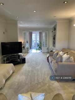 3 bed semi-detached house for rent in Lismore Crescent, Crawley, RH11