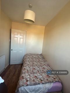 1 bed room for rent in Sandpiper Close, Crawley, RH11