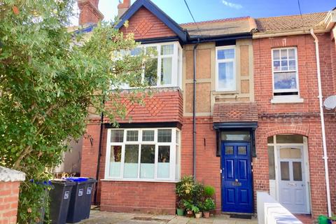 2 bed flat/apartment for rent in Valencia Road Worthing BN11