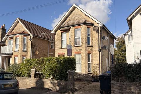 1 bed flat/apartment for rent in Garland Road, Poole, BH15