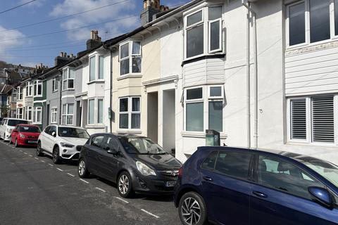 6 bed terraced house for rent in Caledonian Road, Brighton, BN2