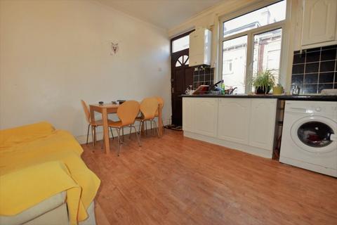 3 bedroom house to rent - Thornville Street