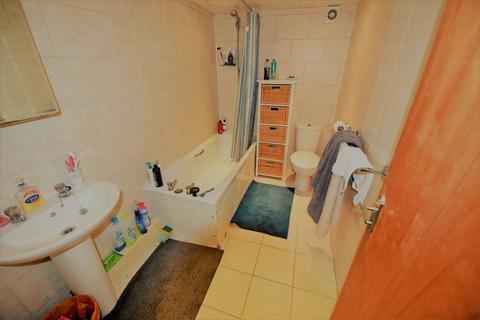 2 bedroom flat to rent - Knowle Road